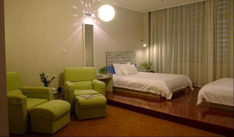 The Land Hotel Şanghay Dış mekan fotoğraf